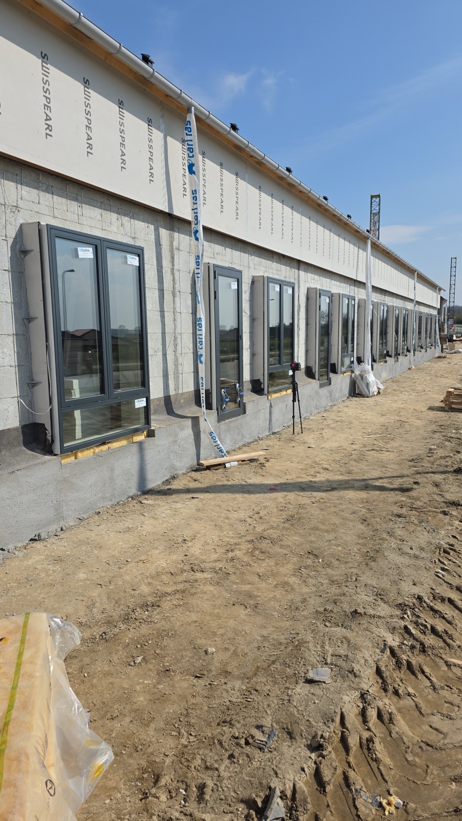 Facadeplader monteres på facade